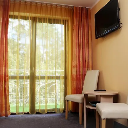 Reza Alojamento de Acomodação e Pequeno-almoço Pobierowo