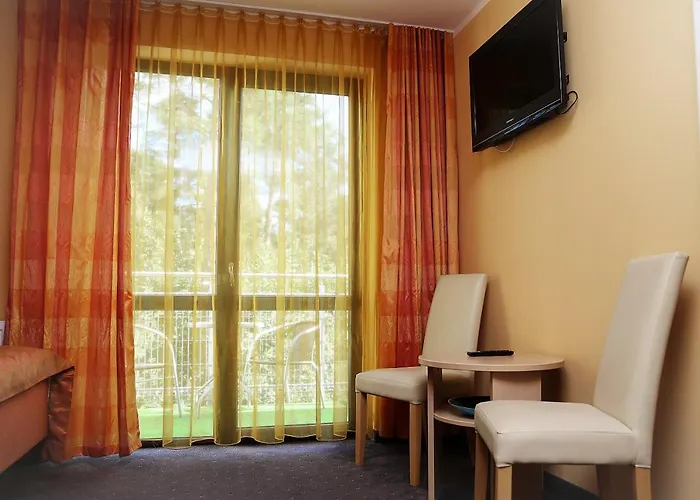 Reza Alojamento de Acomodação e Pequeno-almoço Pobierowo